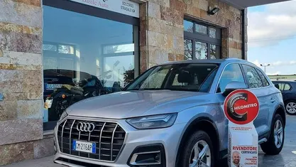 Usata Audi Q5 Advanced 204 CV (150 kW) 2023 Grigio SUV