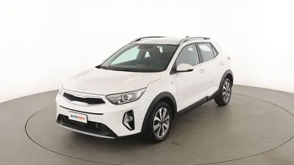 Usata Kia Stonic Style 101 CV (74 kW) 2021 Bianco SUV