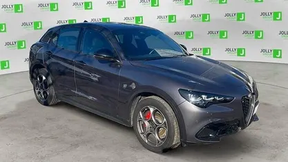 Usata Alfa Romeo Stelvio Veloce 160 CV (117 kW) 2025 Grigio SUV
