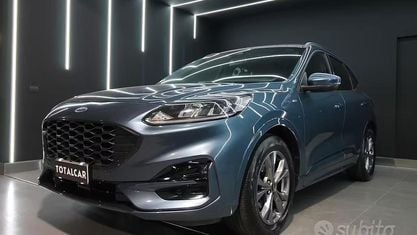 Begagnad Ford Kuga ST-Line 120 HK (88 kW) 2022 Blå SUV
