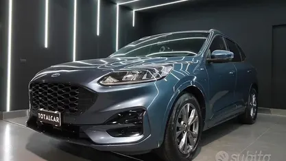 Usata Ford Kuga ST-Line 120 CV (88 kW) 2022 Blu SUV
