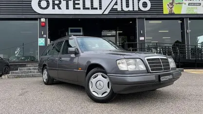Usata Mercedes E200 Elegance 136 CV (100 kW) 1994 Station wagon