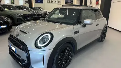 Usata Mini Cooper S Classic 178 CV (130 kW) 2024 Argento metallizzato Utilitaria