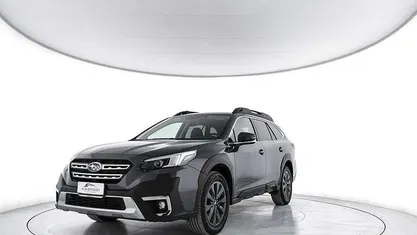 Grigio Usata 2024 Subaru Outback Style Station wagon | 31.900 € (Buon prezzo)