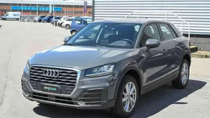 Usata Audi Q2 Business 116 CV (85 kW) 2017 Grigio SUV