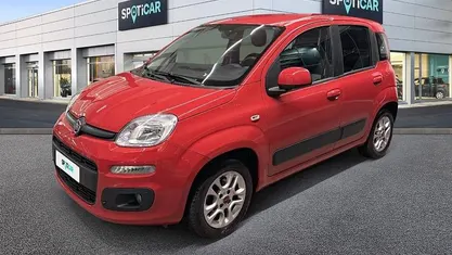 Rosso Usata 2019 Fiat Panda Lounge Due volumi | 10.900 € (Cara)