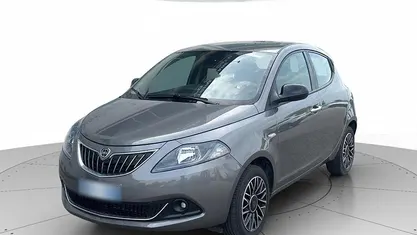 Usata Lancia Ypsilon 70 CV (51 kW) 2024 Utilitaria