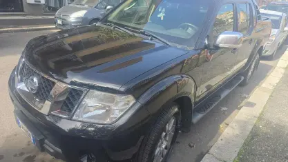 Usata Nissan Navara 231 CV (169 kW) 2012 Nero Pick-up