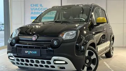 Usata Fiat Panda Cross Cross 70 CV (51 kW) 2025 Utilitaria