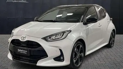 Usata Toyota Yaris Hybrid 131 CV (96 kW) 2024 Bianco Utilitaria