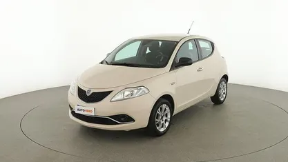 Usata Lancia Ypsilon Gold 86 CV (63 kW) 2016 Beige Utilitaria