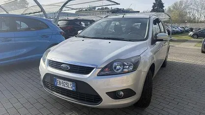 Usata Ford Focus Style 90 CV (66 kW) 2010 Grigio Station wagon