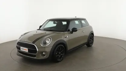 Usata Mini Cooper D 116 CV (85 kW) 2019 Verde Utilitaria