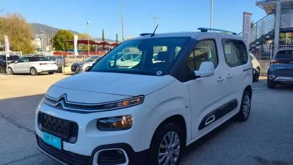 Gebraucht Citroën Berlingo Feel 102 PS (75 kW) 2019 Weiß Van / Kleinbus
