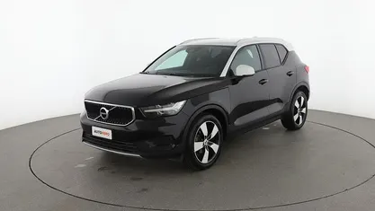 Usata Volvo XC40 Momentum 163 CV (119 kW) 2020 Nero SUV