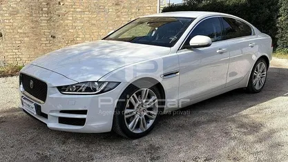 Bianco Usata 2016 Jaguar XE Prestige Tre volumi | 13.300 € (Buon prezzo)