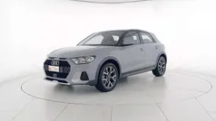 Grigio freccia perla nero mito metallizz Usata 2022 Audi A1 Admired Tre volumi | 22.900 € (Buon prezzo)