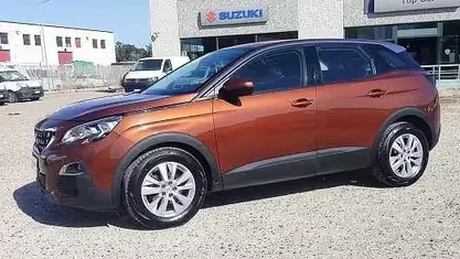 Usata Peugeot 3008 Business-Line 130 CV (95 kW) 2019 Giallo SUV