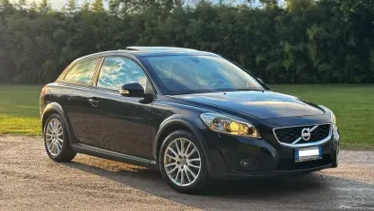 Usata Volvo C30 109 CV (80 kW) 2010 Nero Utilitaria