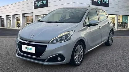 Usata Peugeot 208 Active 82 CV (60 kW) 2017 Grigio alluminio Utilitaria