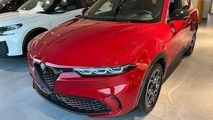 Nouă Alfa Romeo Tonale Sprint 131 CP (96 kW) 2025 Roșu SUV