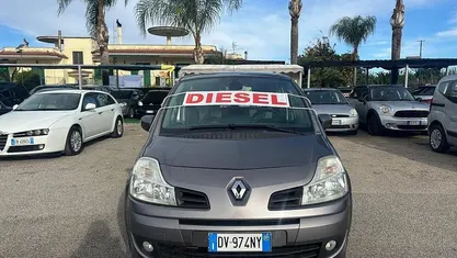 Usata Renault Modus 86 CV (63 kW) 2009 Grigio Monovolume