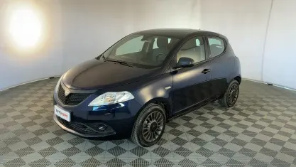 Usata Lancia Ypsilon Silver 71 CV (52 kW) 2020 Blu Utilitaria