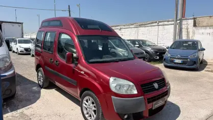 Usata Fiat Doblò 120 CV (88 kW) 2009 Rosso Monovolume