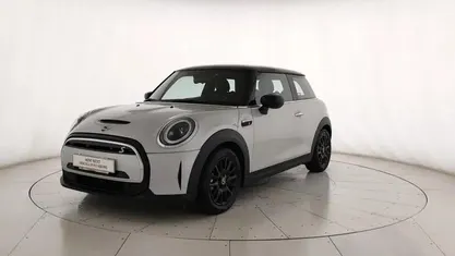 Usata Mini Cooper SE Essential 75 kW (102 CV) 2021 Utilitaria