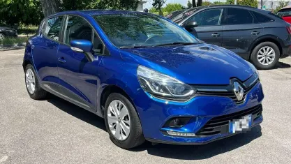 Usata Renault Clio IV Business 90 CV (66 kW) 2019 Blu metallizzato Berlina