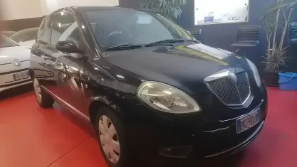 Usata Lancia Ypsilon 60 CV (44 kW) 2007 Nero Utilitaria