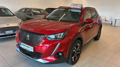 Rosso Usata 2021 Peugeot 2008 Allure SUV | 15.300 € (Buon prezzo)