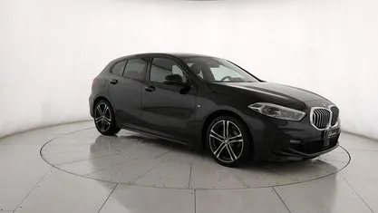 Nero Usata 2021 BMW 118 M Sport Due volumi | 24.900 € (Cara)