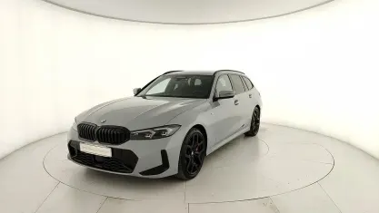 Usata BMW 320e M Sport 190 CV (139 kW) 2025 Grigio Station wagon