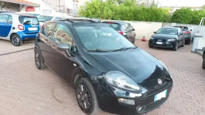 Usata Fiat Punto 77 CV (56 kW) 2015 Nero Utilitaria