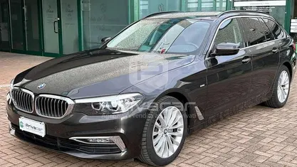 Usata BMW 520 Luxury Line 190 CV (139 kW) 2018 Nero Station wagon