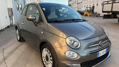 Grigio Usata 2022 Fiat 500 Dolcevita Due volumi | 9990 € (Ottimo prezzo)