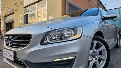 Usata Volvo V60 Summum 181 CV (133 kW) 2014 Station wagon