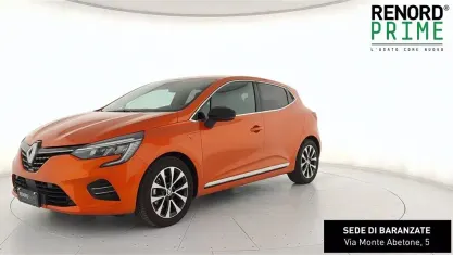 Usata Renault Clio Techno 145 CV (106 kW) 2023 Arancione Utilitaria