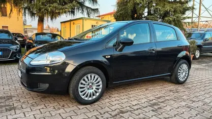 Usata Fiat Grande Punto 77 CV (56 kW) 2010 Nero Utilitaria
