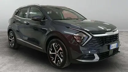 Dark penta metal Usata 2023 Kia Sportage Style SUV | 24.900 € (Buon prezzo)