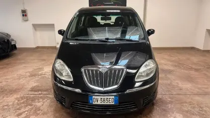 Usata Lancia Musa 95 CV (69 kW) 2009 Grigio Monovolume