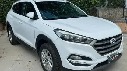 Usata Hyundai Tucson Comfort 132 CV (97 kW) 2016 Bianco SUV