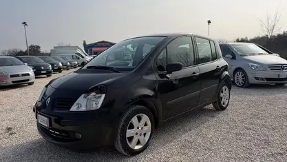 Usata Renault Modus Dynamique 75 CV (55 kW) 2007 Monovolume