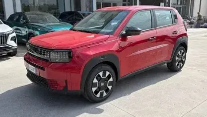 Nuova Fiat Grande Panda Icon 110 CV (80 kW) 2025 Rosso Utilitaria