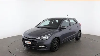 Grigio Usata 2017 Hyundai i20 Blackline Tre volumi | 9199 € (Buon prezzo)