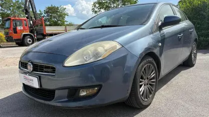Usata Fiat Bravo Emotion 120 CV (88 kW) 2008 Blu Utilitaria
