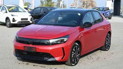 Käytetty Opel Corsa 101 HP (74 kW) 2025 Punainen Viistoperä