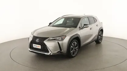 Usata Lexus UX 250h Luxury Line 184 CV (135 kW) 2019 Grigio SUV