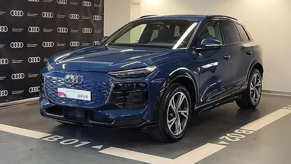 Usata Audi Q6 e-tron Advanced 239 kW (326 CV) 2025 Blu/azzurro SUV